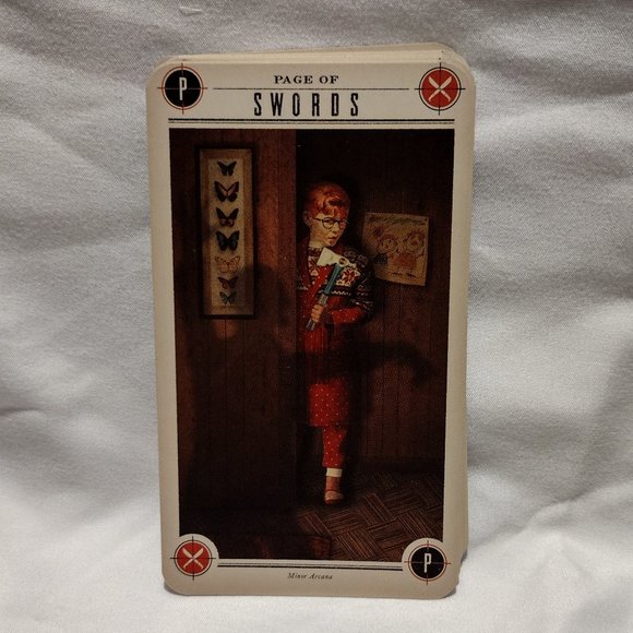 The Zombie Tarot: An Oracle of the Undead - Picture 6 of 13